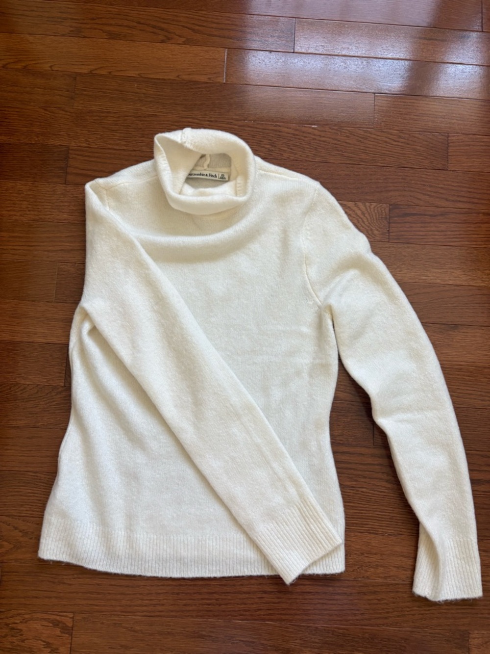 Abercrombie & Fitch Ivory Turtleneck Sweater